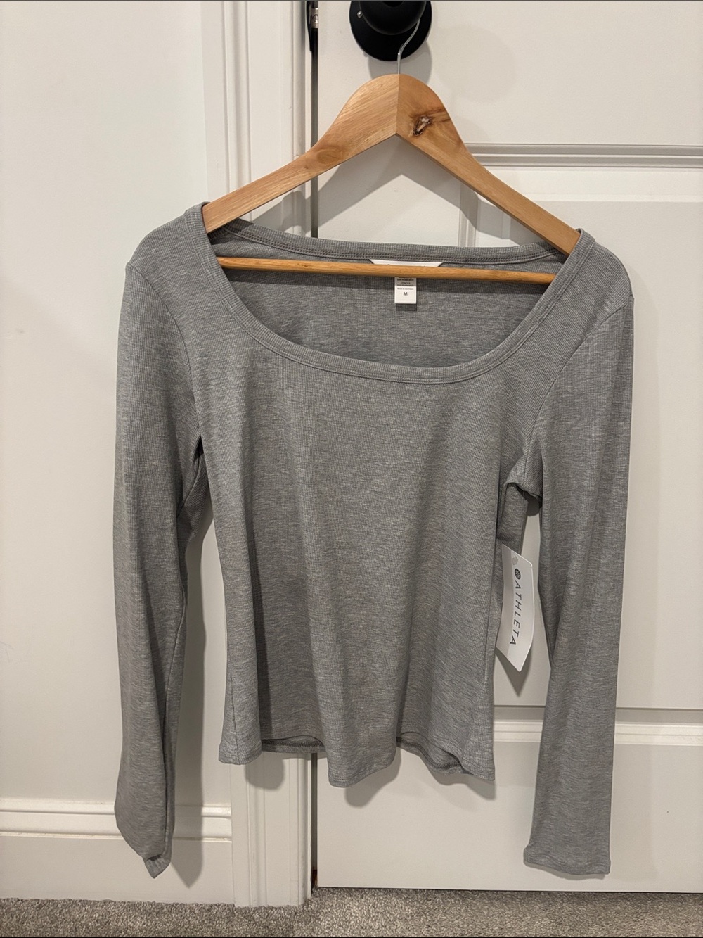 NWT Athleta Light Gray Square Neck Long Sleeve Top Medium